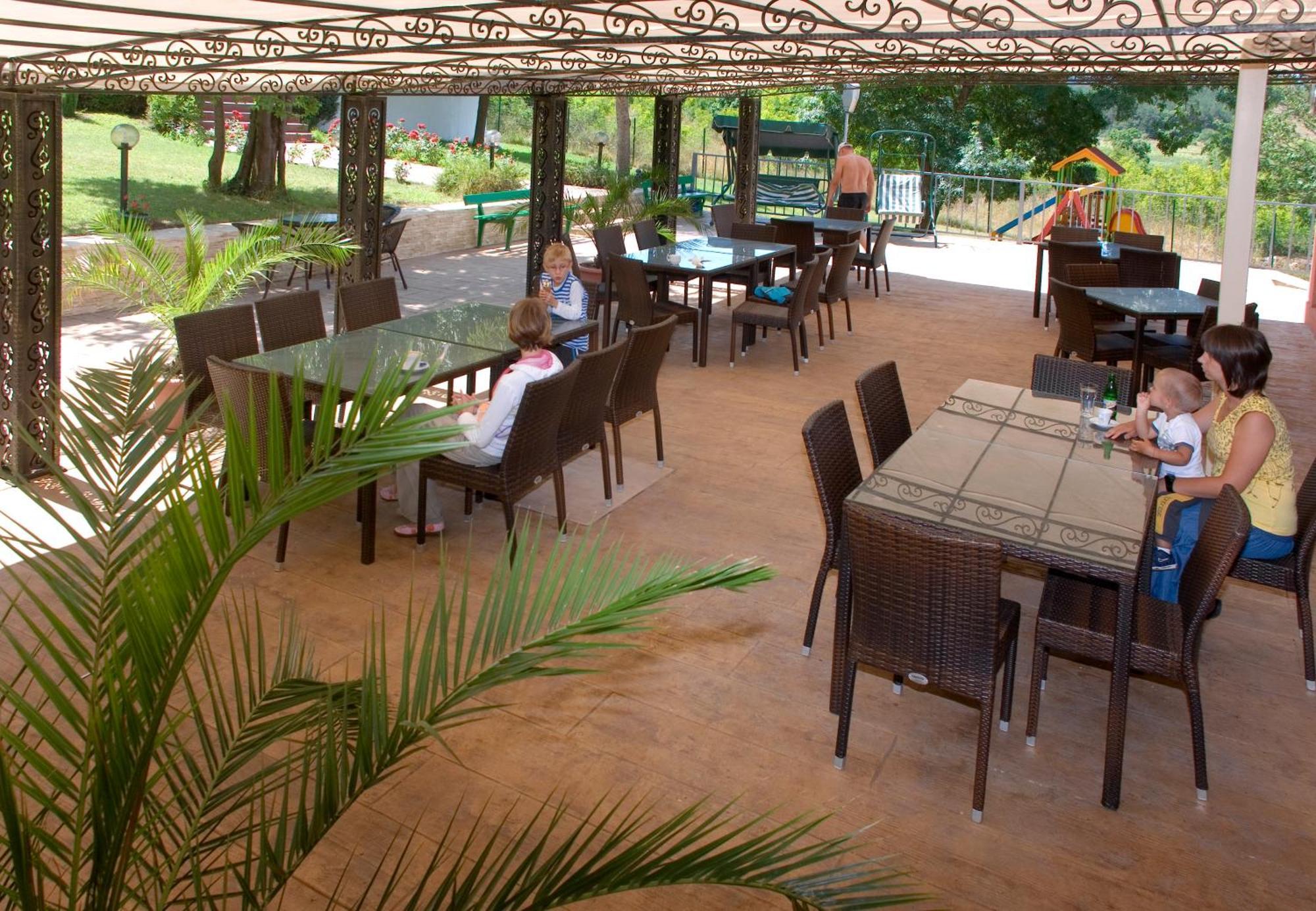 Rilena Hotel Китен Экстерьер фото